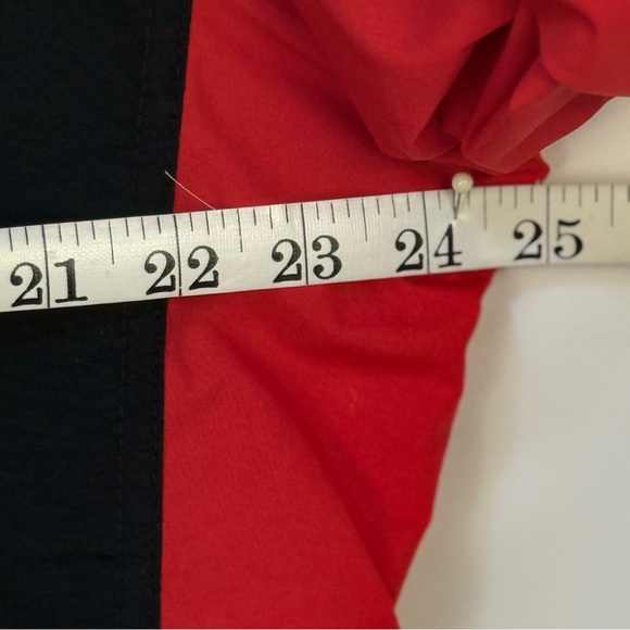 Columbia Men's Black and Red Windbreaker Jacket ~ Great Condition - Picture 9 of 10